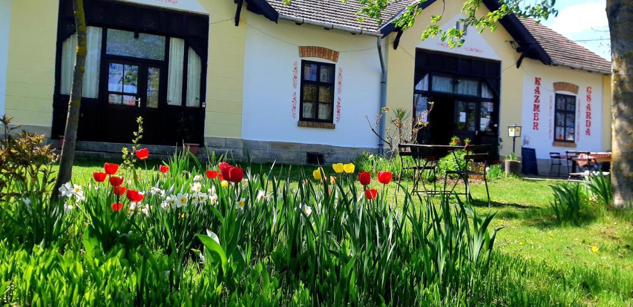 Kazmer Szallas - Gasthaus Varbalog Eksteriør bilde